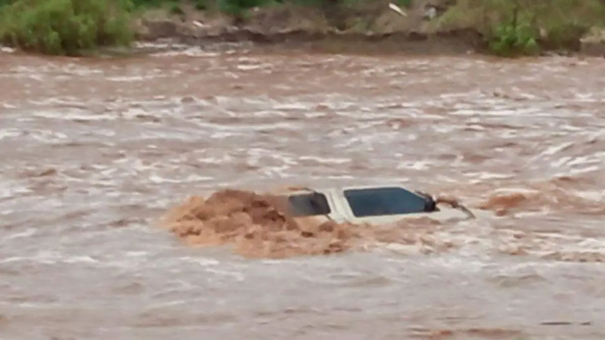 Rescate menor arroyo La Paz